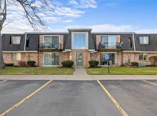 114A Foxberry Dr, Getzville, NY 14068