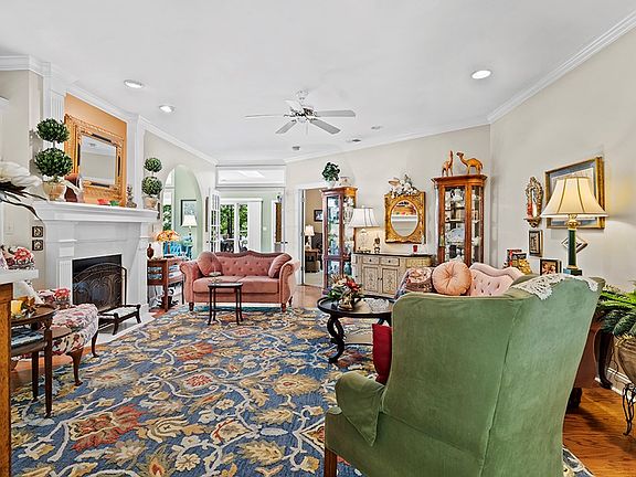 3rd image of 112 Wexford Pl