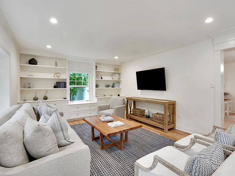 97 Wainscott Northwest Rd — Photo 18