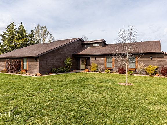5th image of 1035 Homestead Dr E