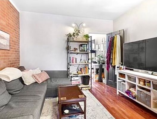 4th image of 1381 Herkimer St #2