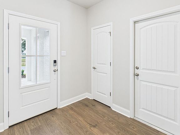 4th image of 111 Eden Ridge St
