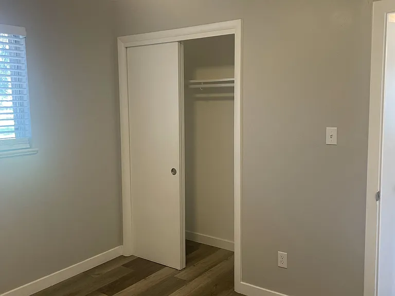 4562-4560 N Everett St #4562 — Photo 32