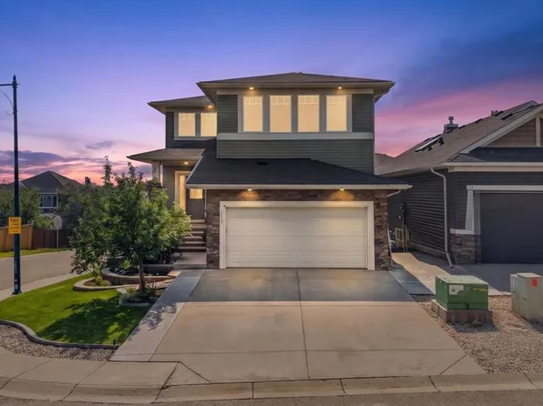 117 N Evanspark Cir NW, Calgary, AB T3P 0B4