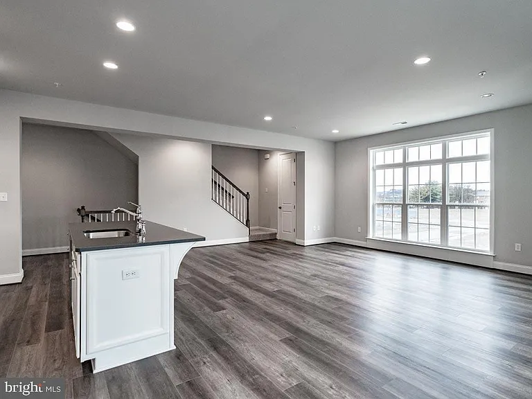 3211 Concord Way — Photo 12