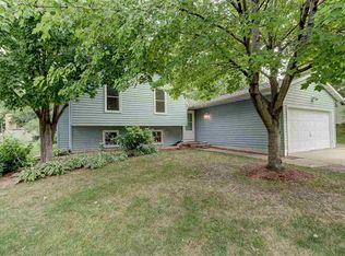 18 S Bartelt Ct, Madison, WI 53704