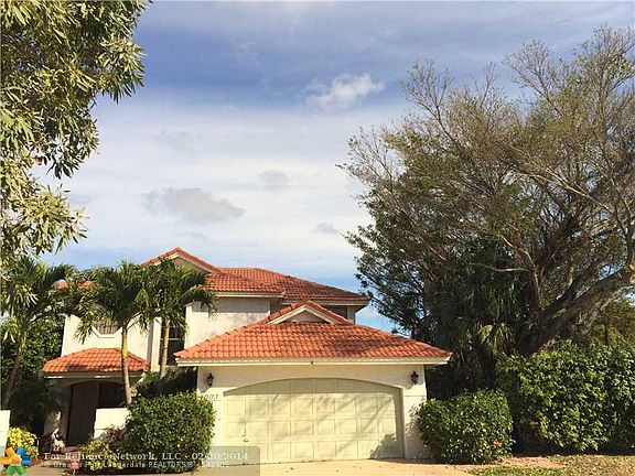 3rd image of 4003 NW 5th Dr
