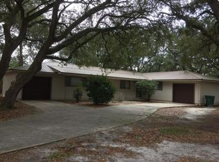 24 6th Ave APT 1, Shalimar, FL 32579