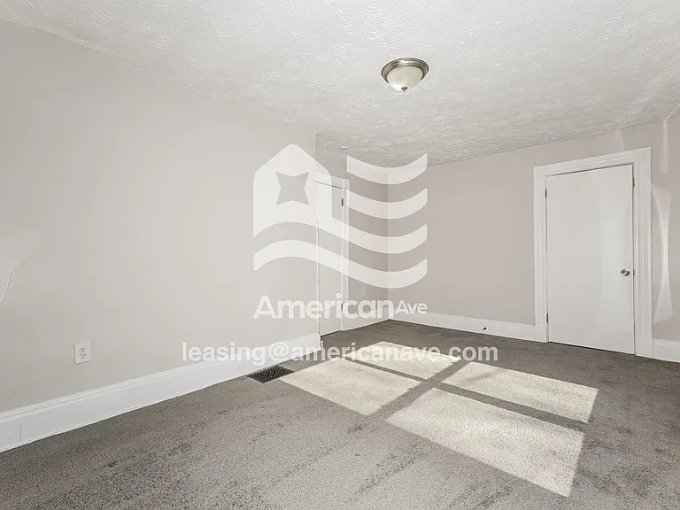 1181751_013_wm_-_bedroom_13625879.jpg