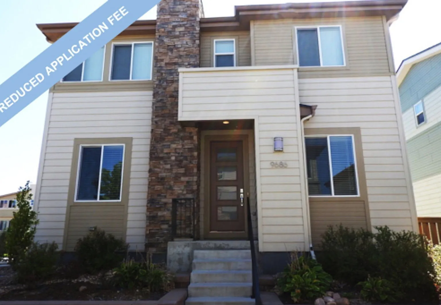 3 bed, 3.0 bath, 2131 sqft, $3,050 — Photo 1