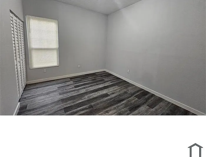 1446 W 23rd St — Photo 15