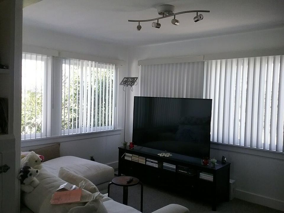 2nd image of 2149 1/2 Monterey Blvd