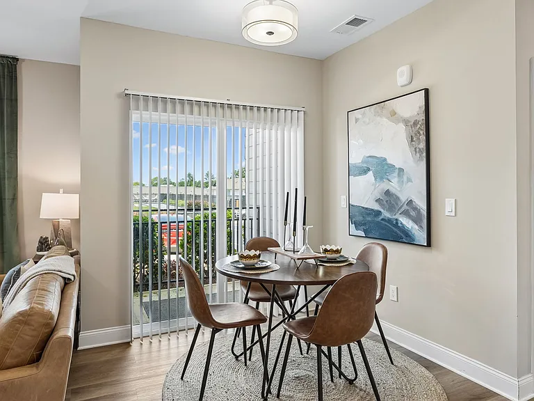 Serene - 2 Bed / 2 Bath - 950 Sq.Ft.