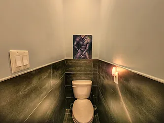 Rented by RELEASE NY