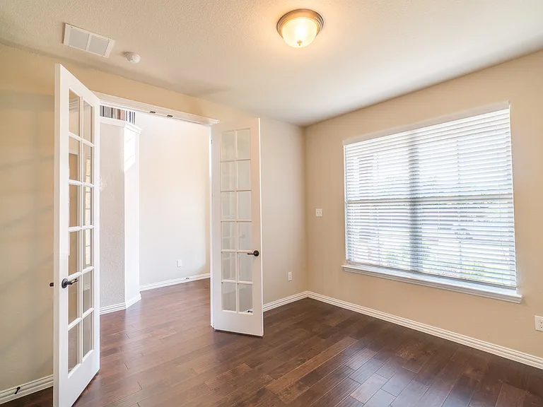 3905 Cozy Pine Dr — Photo 6