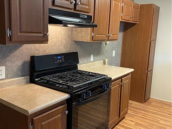 2nd image of 181 Garfield Ln