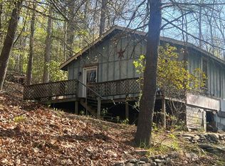 1214 W Sugar Mountain Rd, Bushkill, PA 18324