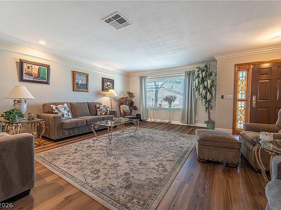 3rd image of 4656 Skyland Dr