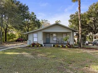 916 Washington Ave, Eustis, FL 32726