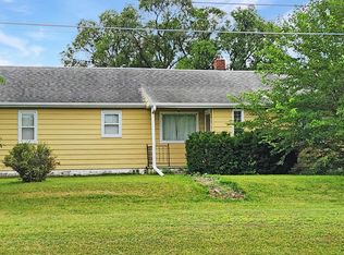 411 E Dunkerton Rd, Cedar Falls, IA 50613