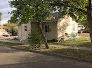 126 W Cascade Ave, Shelby, MT 59474