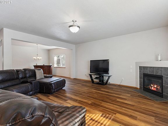 5th image of 12220 SW Whistlers Ln