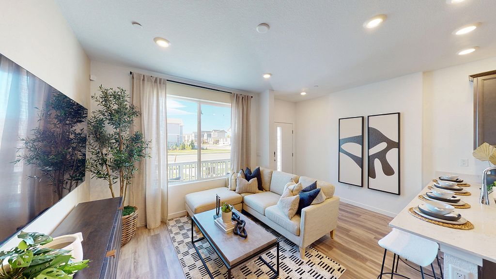 Plan 301R Plan, Riano Ridge : The Parkside Collection