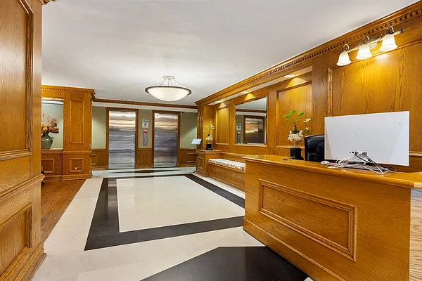 Sold by Compass | media 21