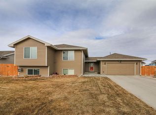 1716 Absaroka Trl, Bar Nunn, WY 82601
