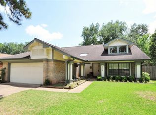 2115 Braesmeadow Ln, Sugar Land, TX 77479