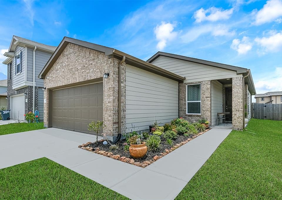 1st image of 735 Hardwood Grove Court