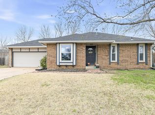 8512 E Scott St, Wichita, KS 67210