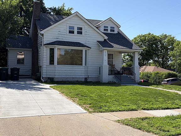 2nd image of 2752 N 47th Ave