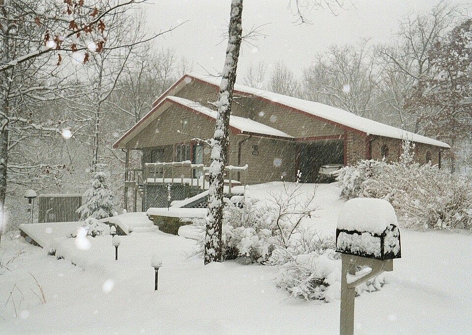 1st image of 16 Lockerbie Ln