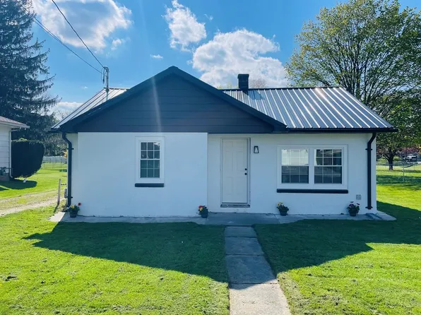 56 Warren St, Sayre, PA 18840