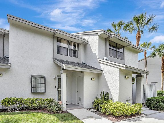4th image of 3341 Carambola Circle #2415
