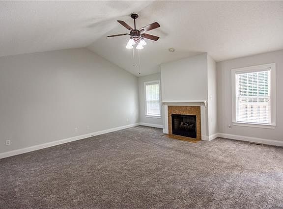5th image of 122 Nathaniel Gracie Dr #19