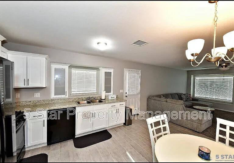 5129 Rose Elise St — Photo 12