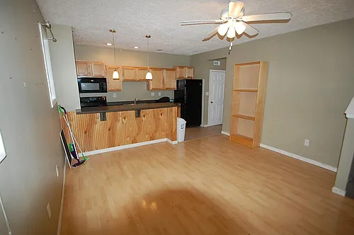 2427 W Clifton Ave Photo 1
