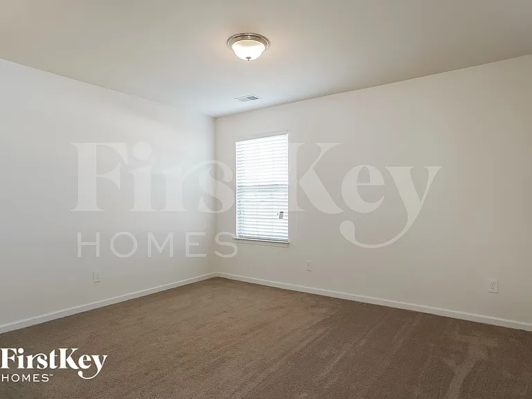 1400 Glenwater Dr — Photo 10