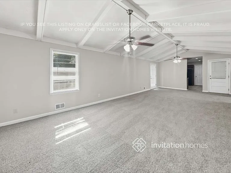 624 Princess Cir — Photo 19