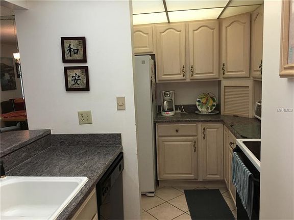 4th image of 180 Magnolia Woods Ct APT 4C