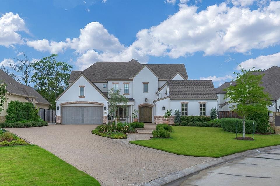 1st image of 30 S Parkgate Cir
