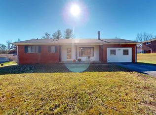 515 Lakeview Dr, Huntington, WV 25704