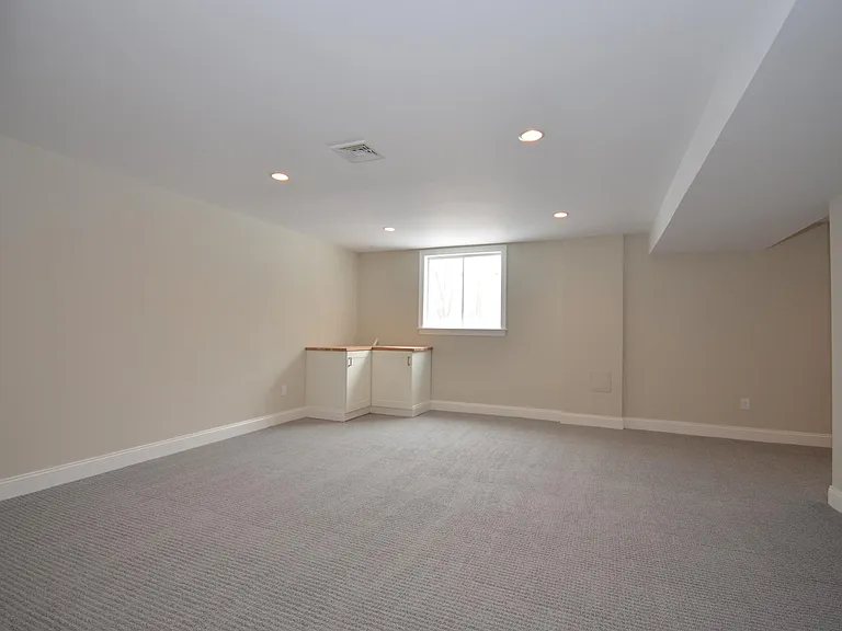 91 Maple St — Photo 32