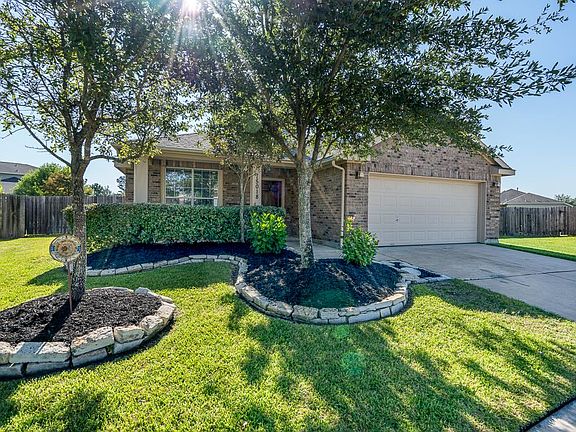 2nd image of 15018 Stablewood Downs Ln