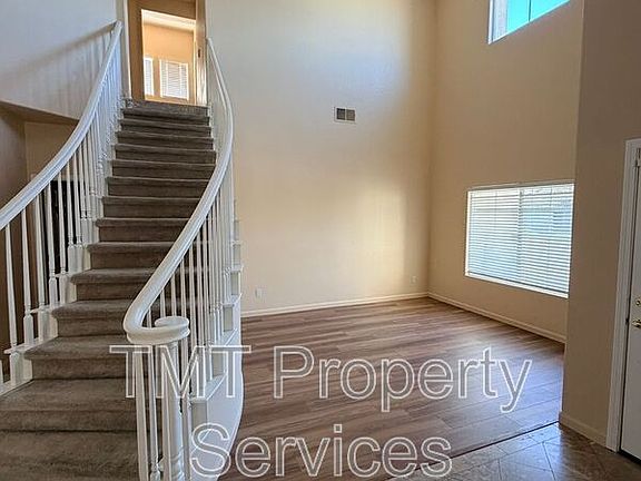 3rd image of 9983 Aspen Meadows Ct