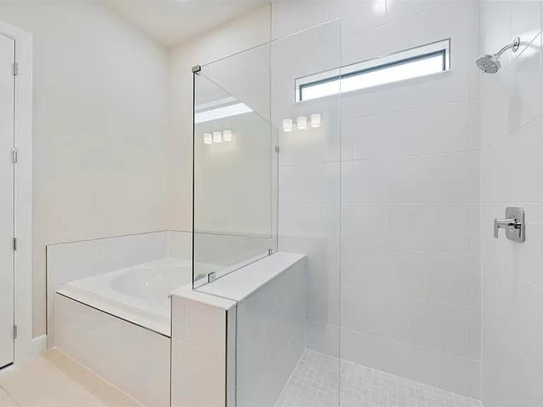 818 SE Courances Dr — Photo 30