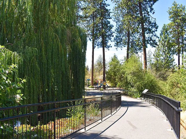 The Overlook at Falls Park — Photo 33