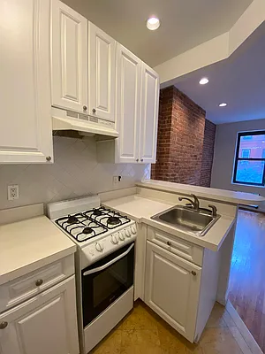 Rented by Corcoran | media 12